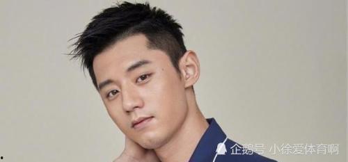 张继科日常吃瓜,揭秘运动员的休闲时光