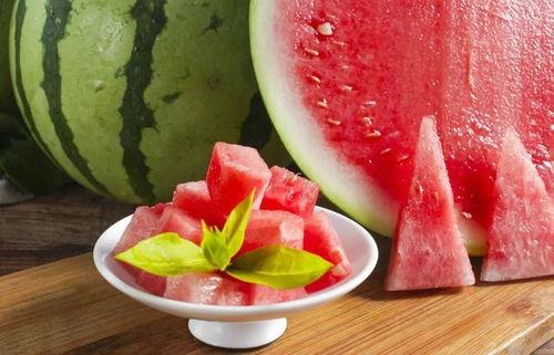 穿越莲花楼吃瓜,一场吃瓜盛宴，揭秘神秘楼中楼