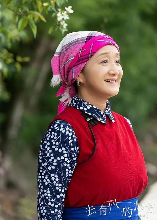 阿桂婶吃瓜,阿桂婶的瓜田奇遇记