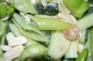 吃牛角密瓜的视频,视频带你领略独特风味