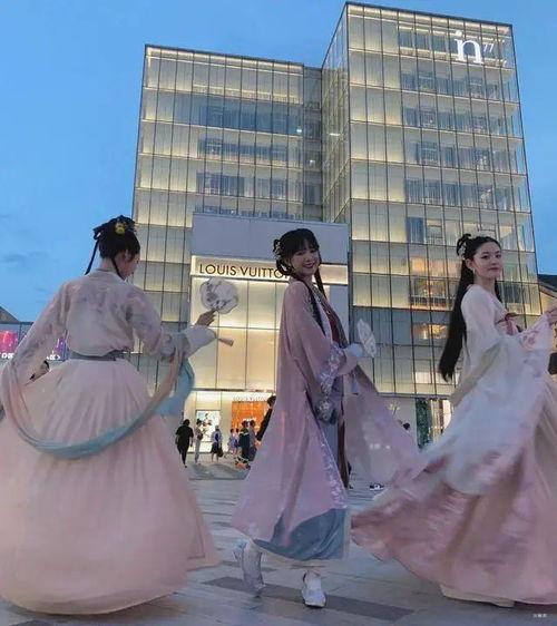 汉服吃瓜,探寻传统与现代的交融之美