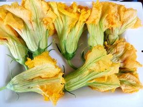 瓜花包肉馅吃,传统美食的创新演绎