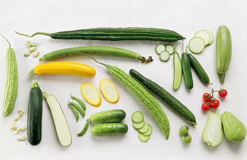 春吃芽，夏吃瓜秋吃果