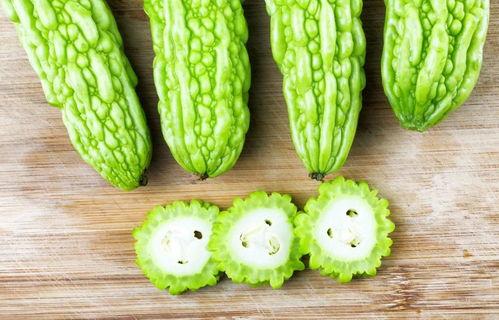 官亭吃瓜,揭秘当地特色美食背后的故事